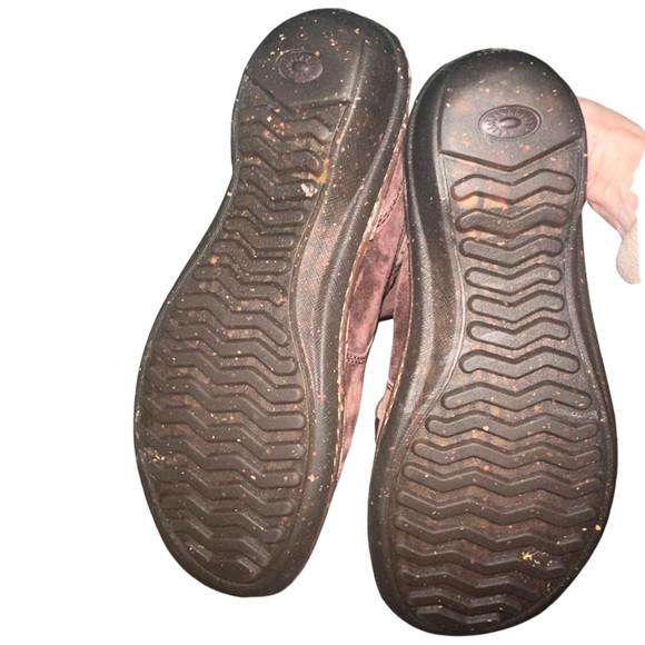 UGG Catalina Sheapskin. brown suede, lace up boots size 8 - Picture 5 of 7